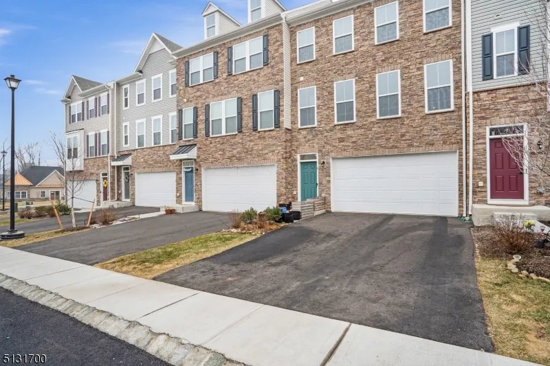 8 Swackhammer Way Mount Olive, NJ 07828