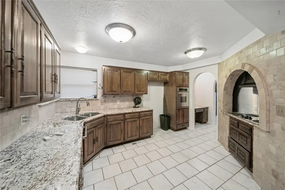 13251 S 275th East Avenue Coweta, OK 74429
