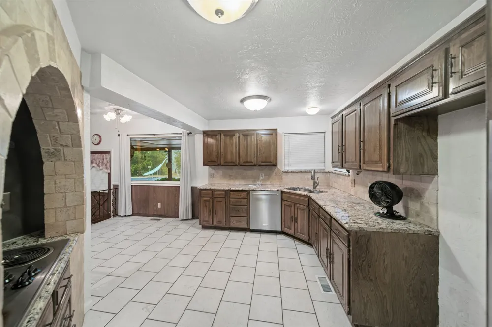 13251 S 275th East Avenue Coweta, OK 74429