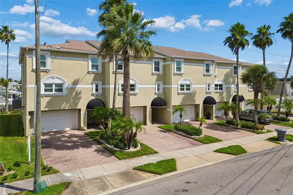 152 117TH AVENUE Treasure Island, FL 33706
