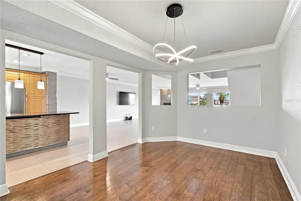 152 117TH AVENUE Treasure Island, FL 33706