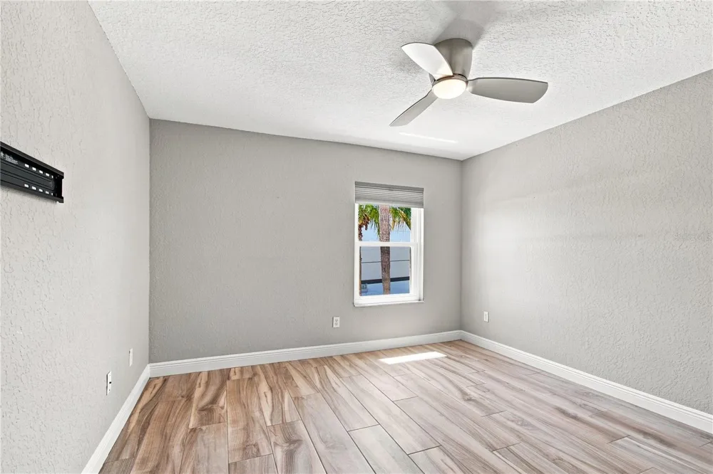 152 117TH AVENUE Treasure Island, FL 33706