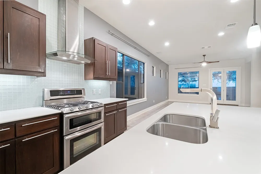 904 Freewater Lane Austin, TX 78704