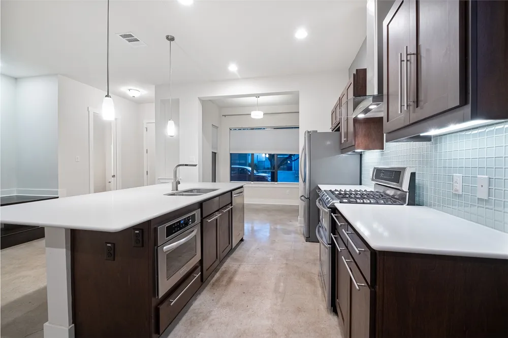 904 Freewater Lane Austin, TX 78704