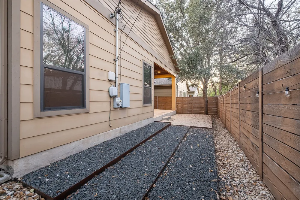 904 Freewater Lane Austin, TX 78704