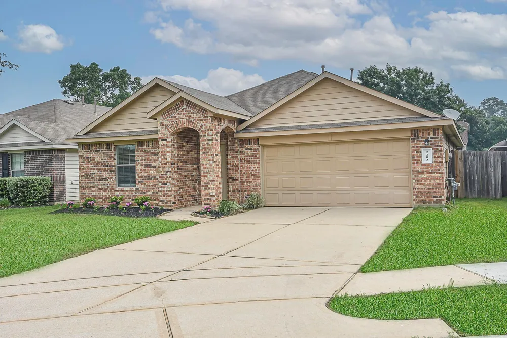 2203 Treasure Mountain Drive Spring, TX 77388