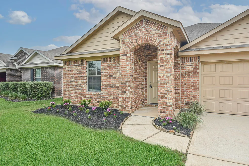 2203 Treasure Mountain Drive Spring, TX 77388