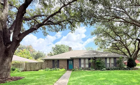 2902 Willow Creek Drive