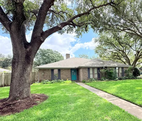 2902 Willow Creek Drive