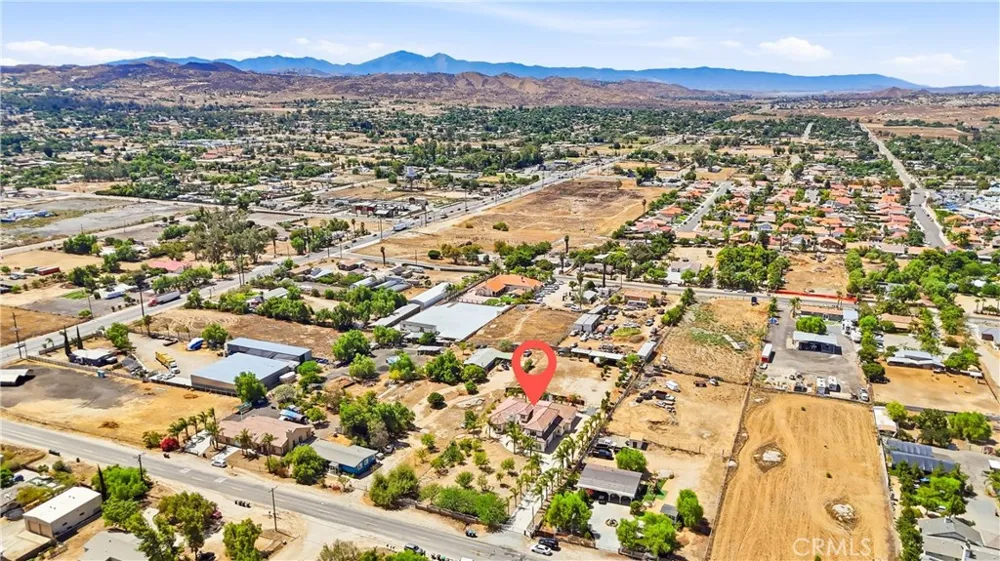 19373 Day St Perris, CA 92570
