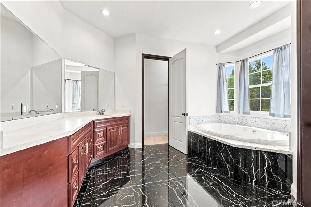 19373 Day St Perris, CA 92570