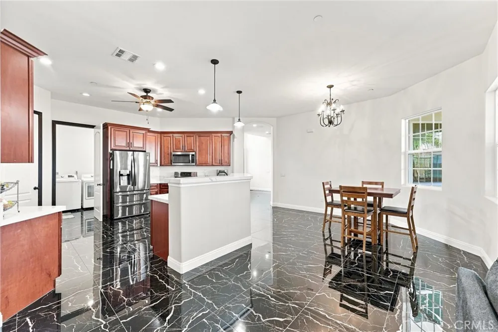 19373 Day St Perris, CA 92570
