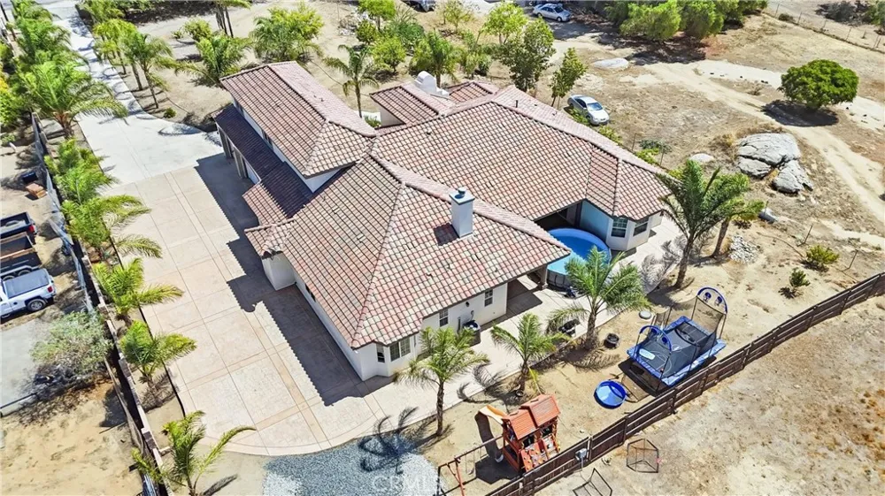 19373 Day St Perris, CA 92570