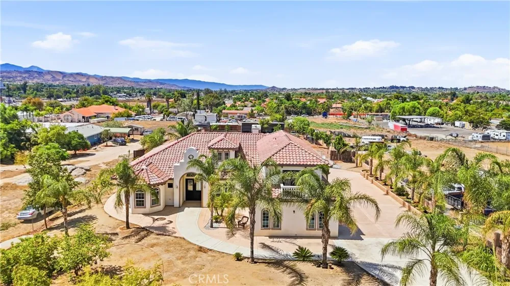 19373 Day St Perris, CA 92570