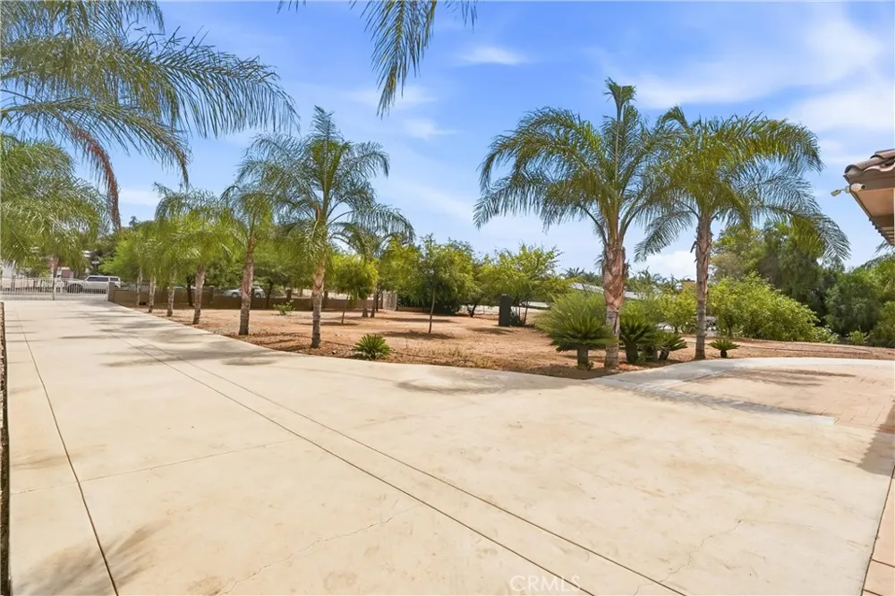 19373 Day St Perris, CA 92570