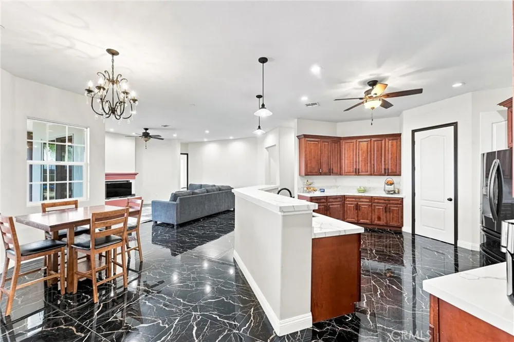 19373 Day St Perris, CA 92570