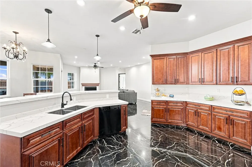 19373 Day St Perris, CA 92570