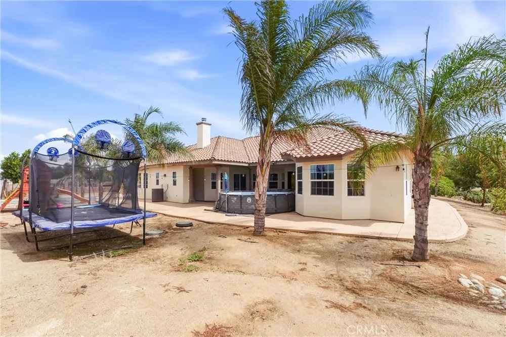 19373 Day St Perris, CA 92570