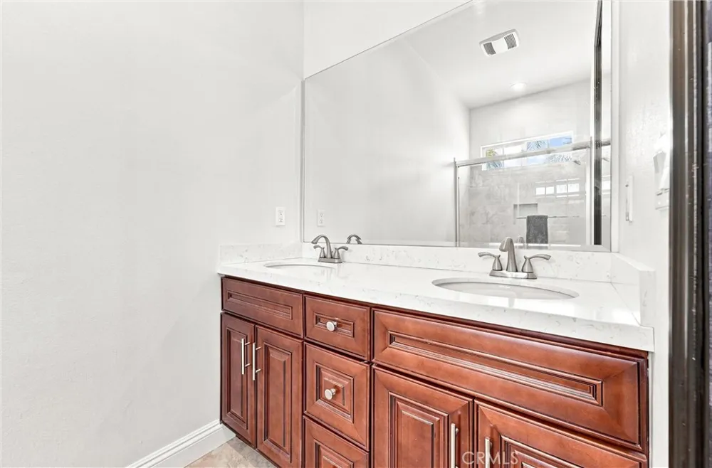 19373 Day St Perris, CA 92570