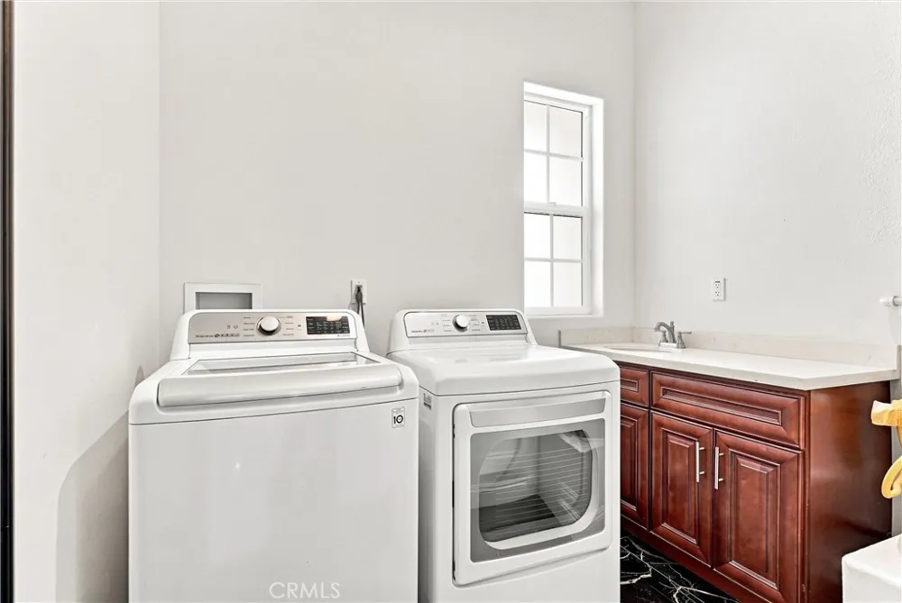19373 Day St Perris, CA 92570