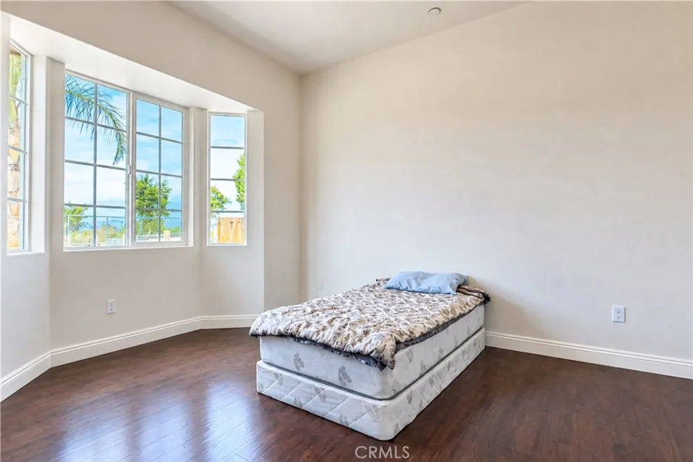 19373 Day St Perris, CA 92570