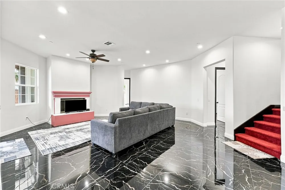 19373 Day St Perris, CA 92570