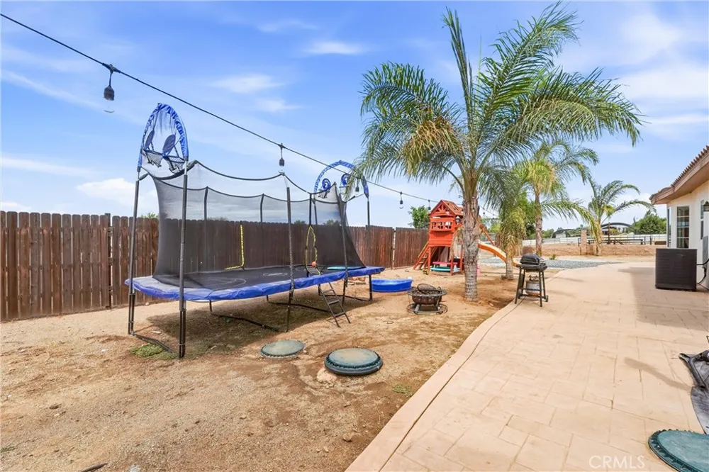 19373 Day St Perris, CA 92570
