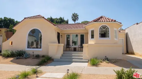 7508 Rosewood Avenue