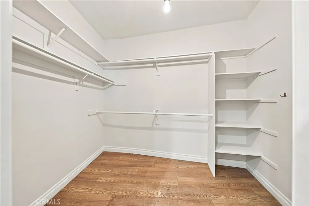 2222 Beachwood Drive #105 Los Angeles, CA 90068