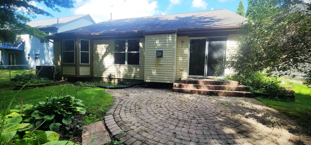 7944 Thornhill Drive Ypsilanti, MI 48197