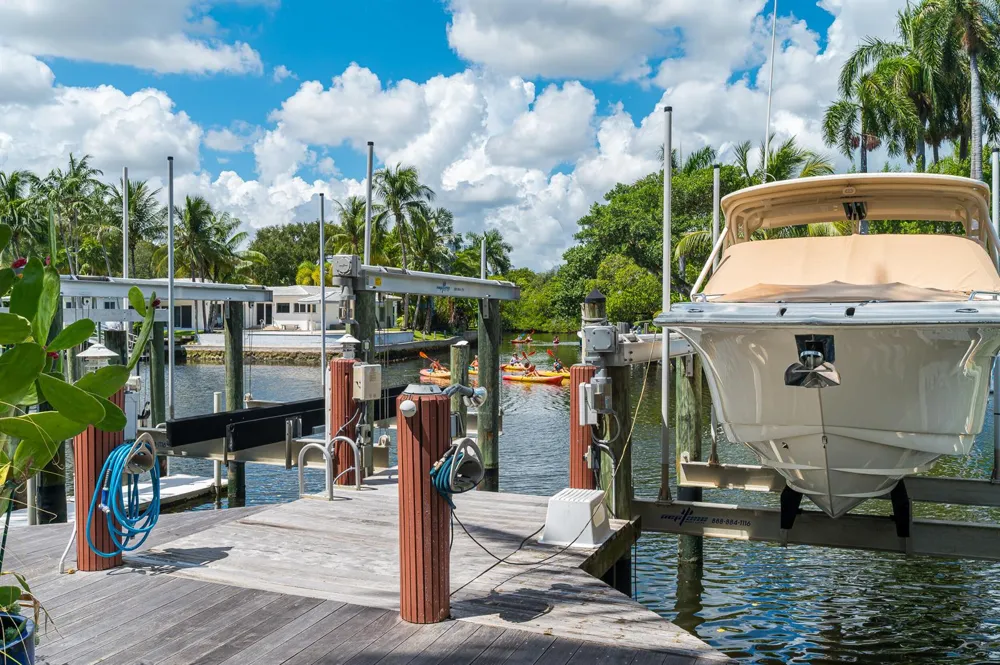 411 Hendricks Isle Fort Lauderdale, FL 33301