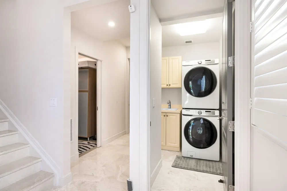 411 Hendricks Isle Fort Lauderdale, FL 33301