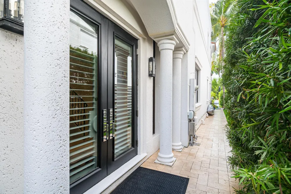 411 Hendricks Isle Fort Lauderdale, FL 33301