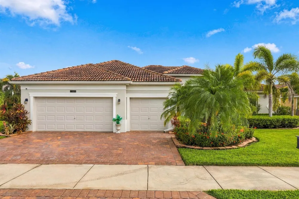 11490 SW AVENTINO DRIVE Port St. Lucie, FL 34987