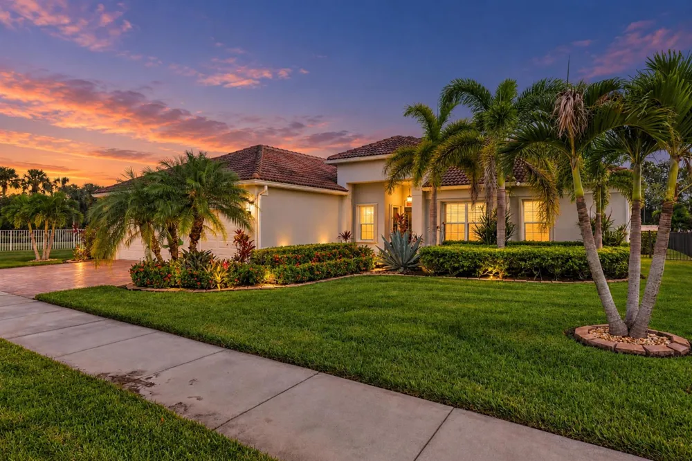 11490 SW AVENTINO DRIVE Port St. Lucie, FL 34987
