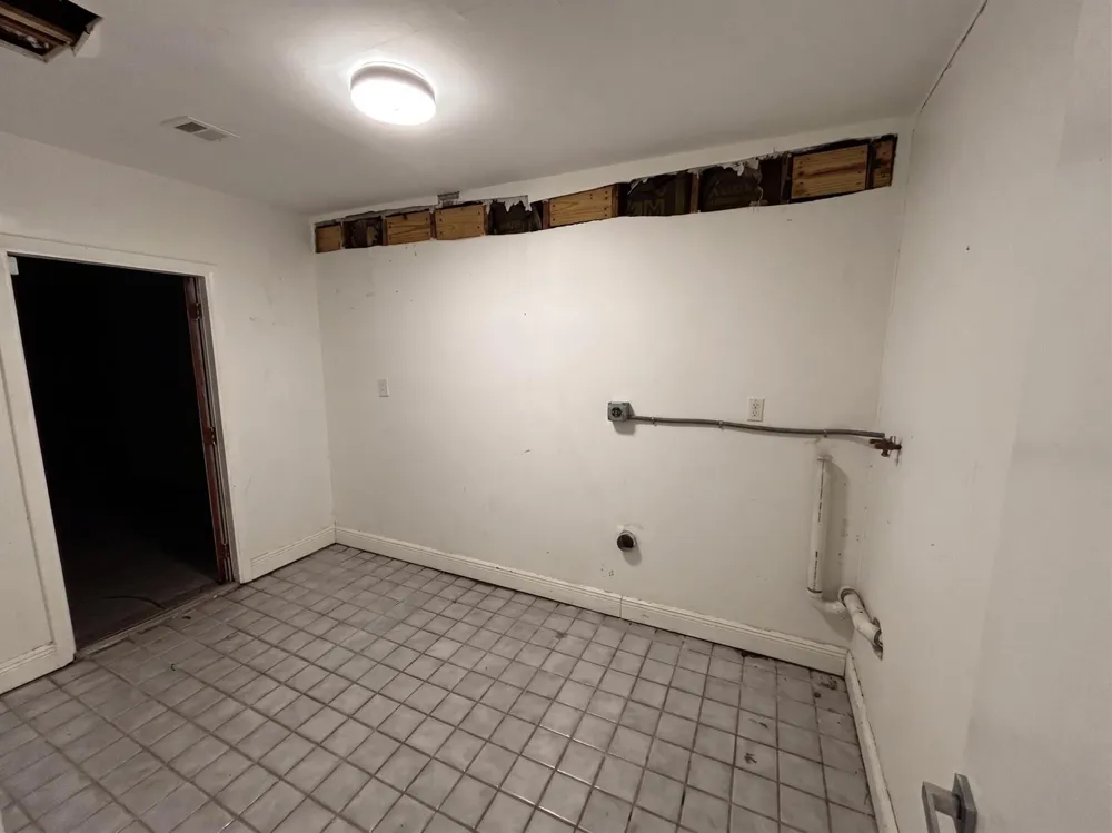 1643 NE 8TH AVENUE Fort Lauderdale, FL 33305