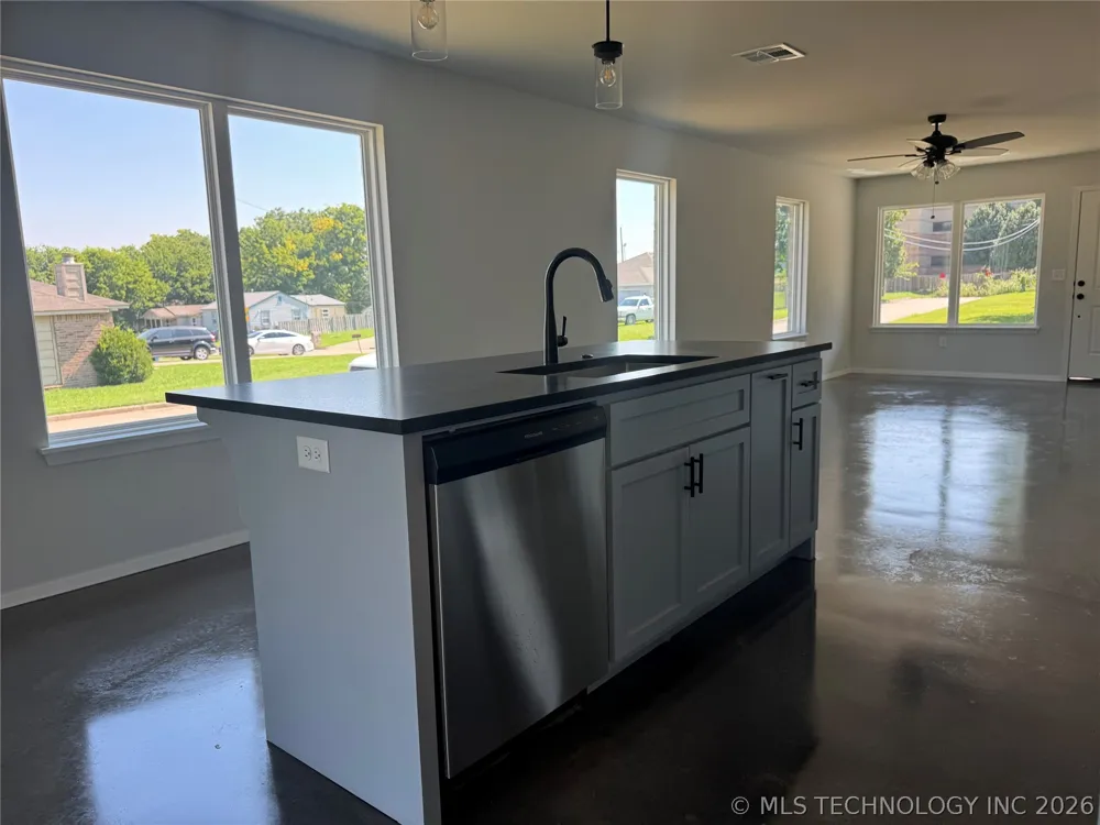 2248 Rockford Avenue Tulsa, OK 74106