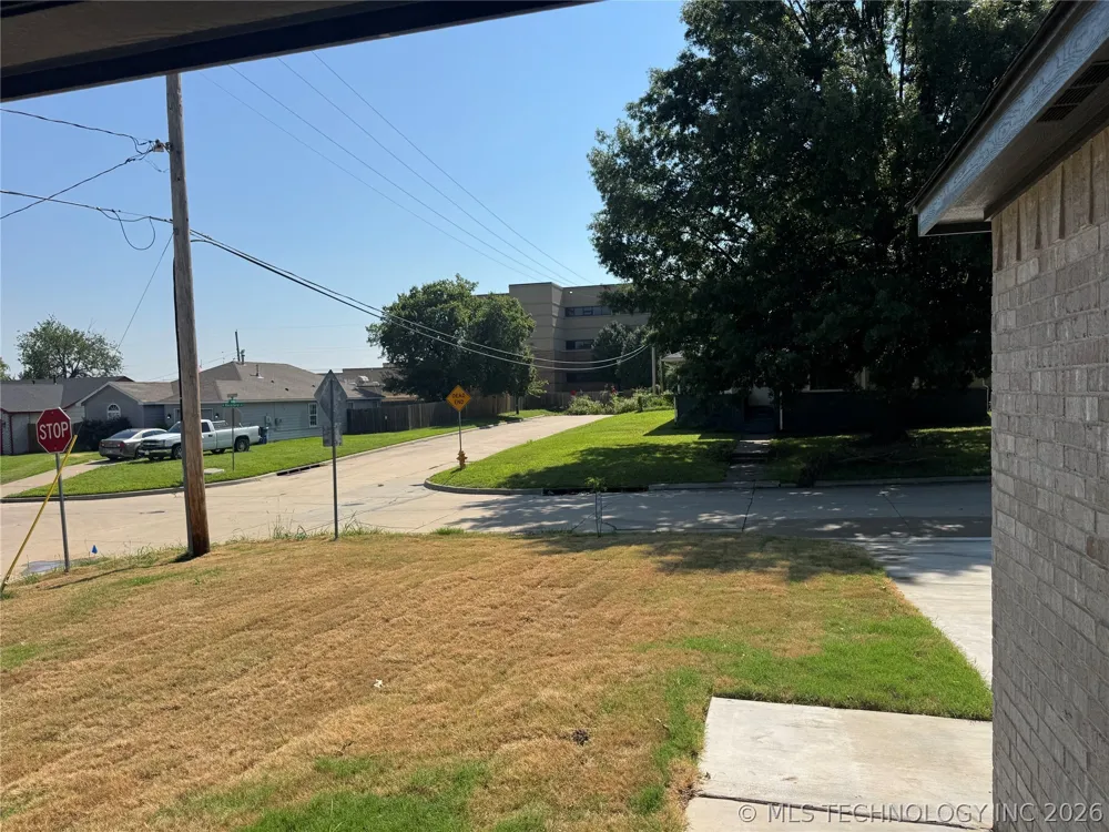 2248 Rockford Avenue Tulsa, OK 74106
