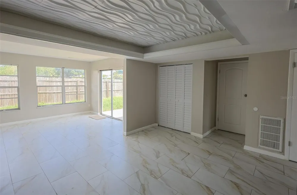 1423 MAPLE STREET SW Largo, FL 33770