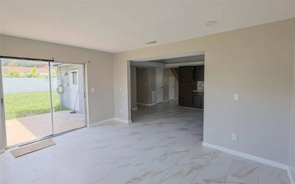 1423 MAPLE STREET SW Largo, FL 33770