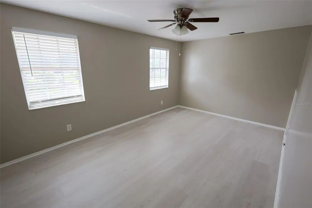 1423 MAPLE STREET SW Largo, FL 33770
