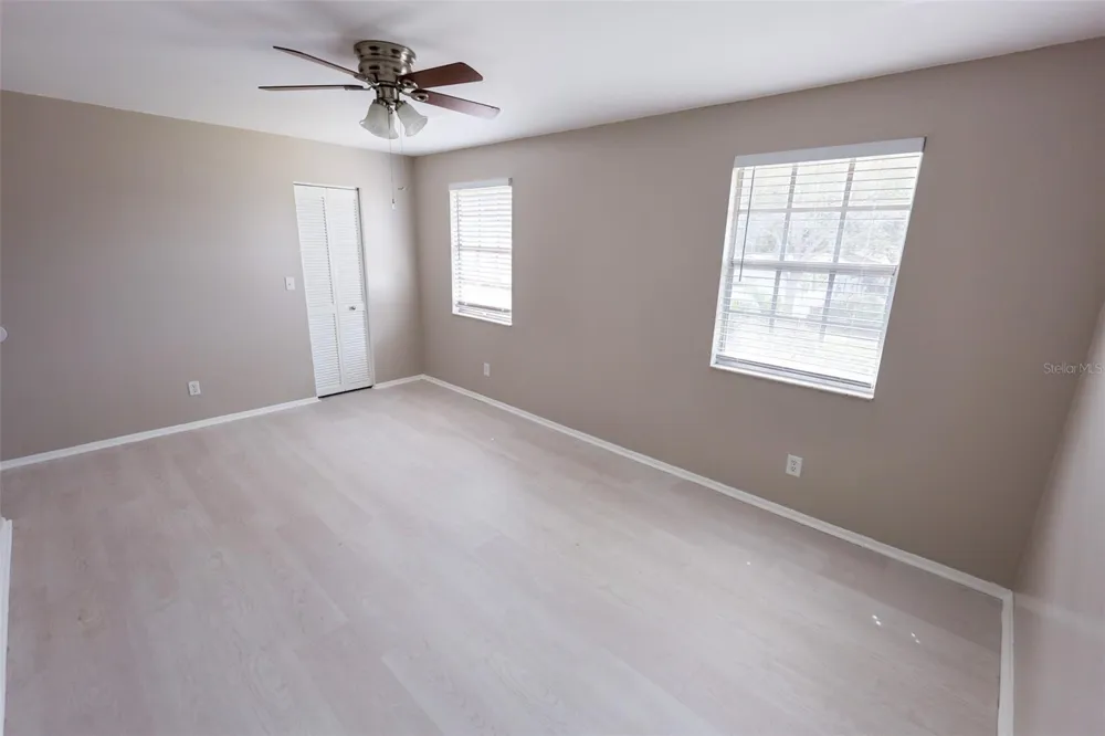 1423 MAPLE STREET SW Largo, FL 33770