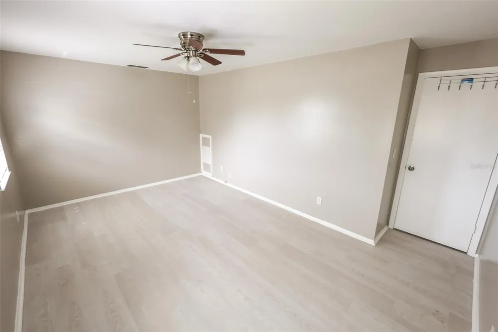 1423 MAPLE STREET SW Largo, FL 33770