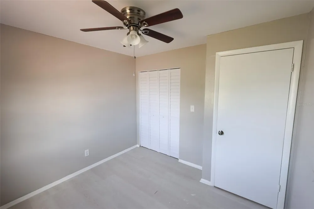 1423 MAPLE STREET SW Largo, FL 33770