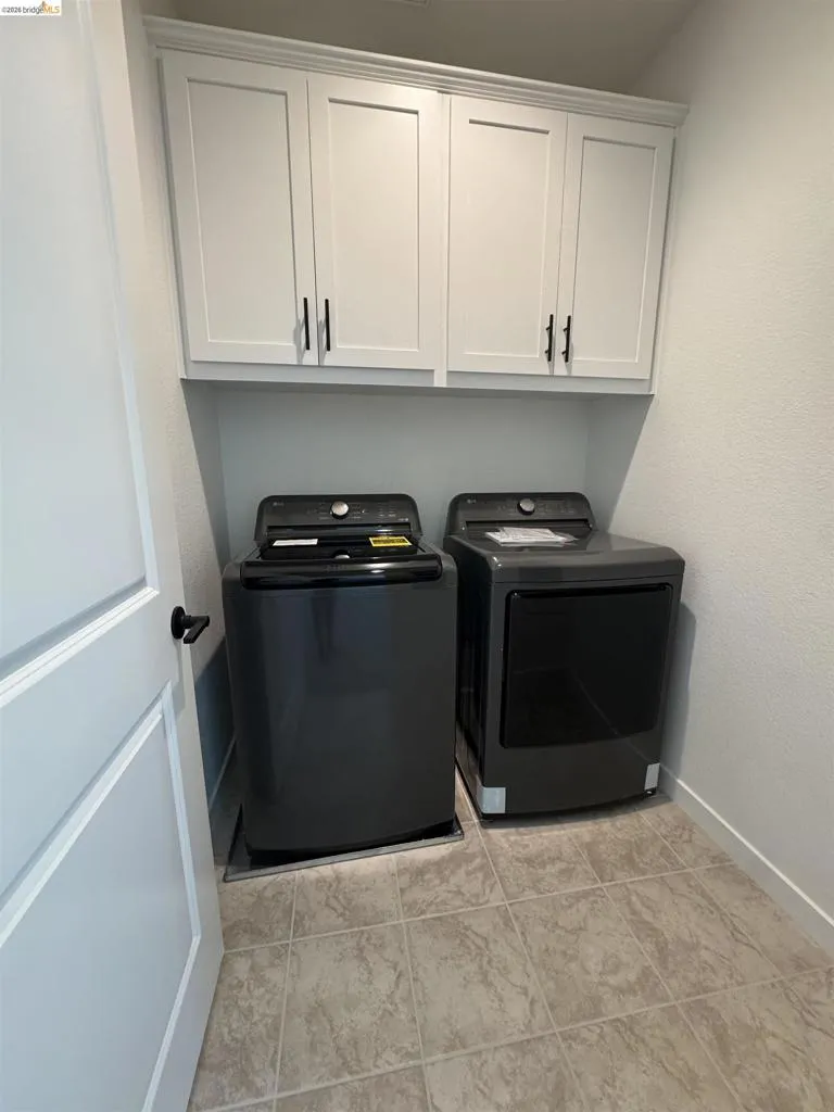 2592 Night Bloom Way Lathrop, CA 95330
