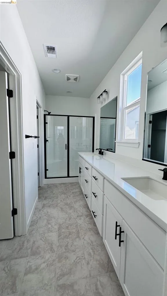2592 Night Bloom Way Lathrop, CA 95330