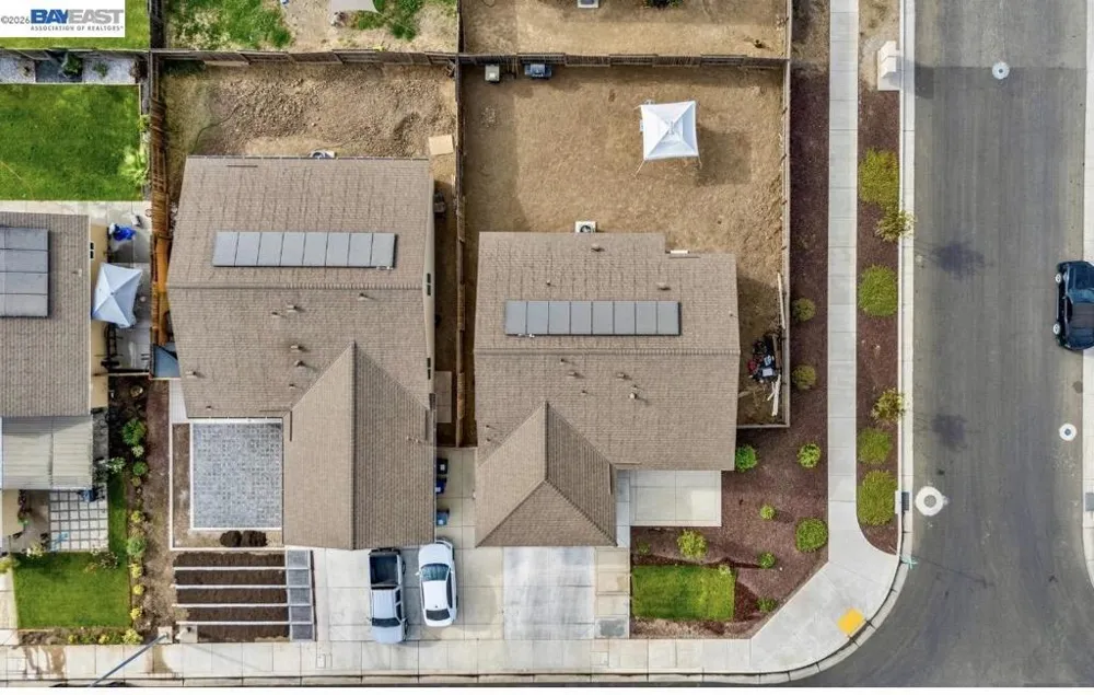 698 Keng Crt. Merced, CA 95341