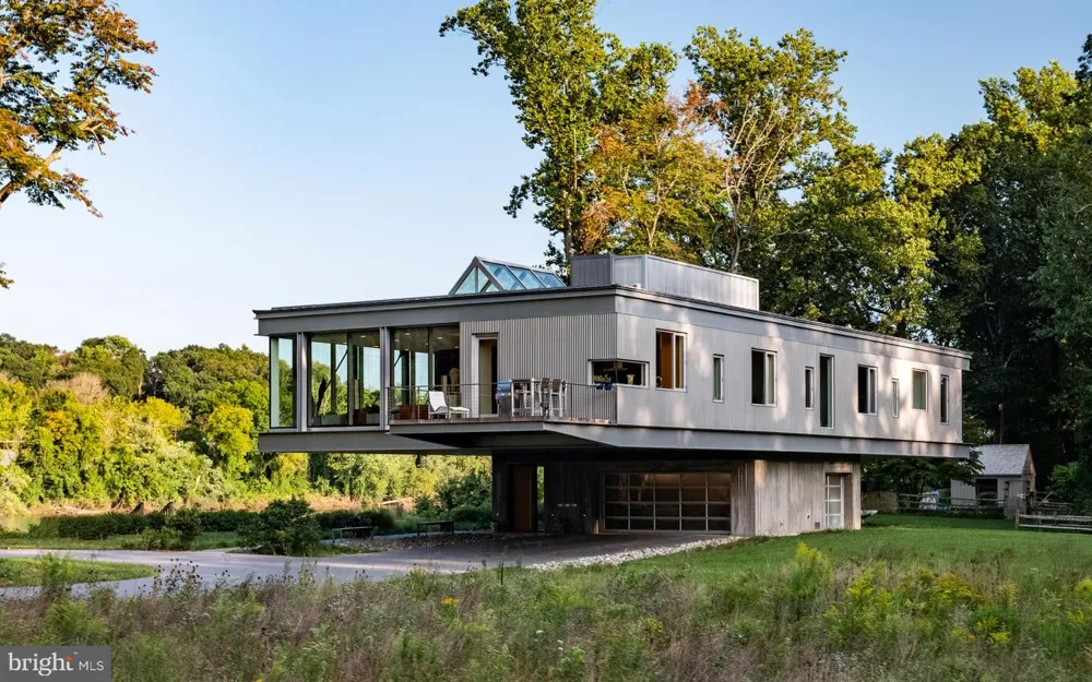 2710 RIVER ROAD New Hope, PA 18938