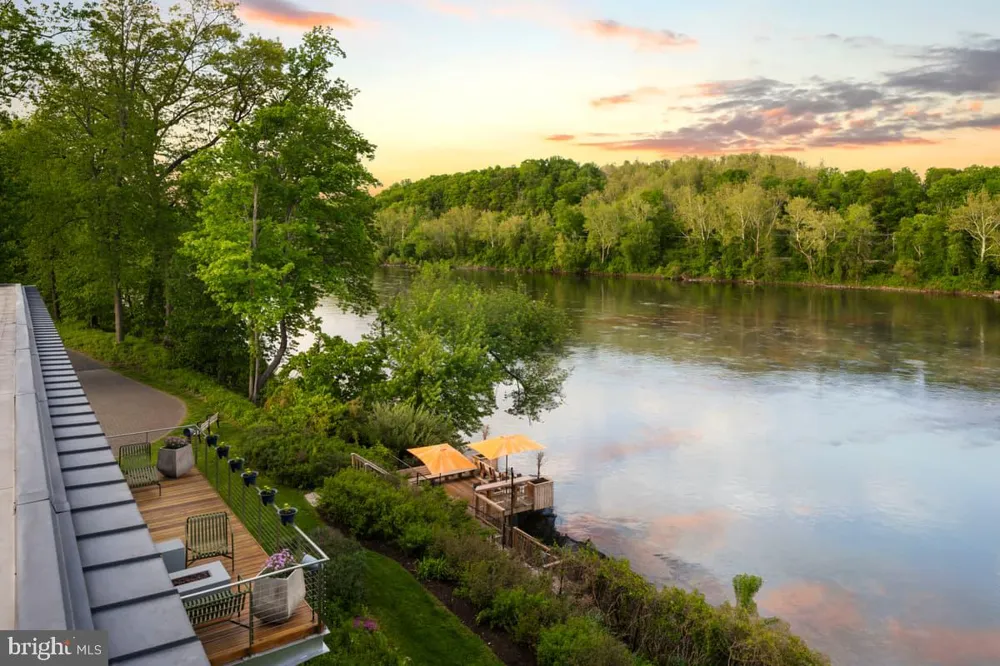 2710 RIVER ROAD New Hope, PA 18938