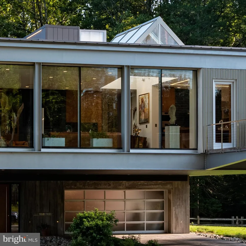 2710 RIVER ROAD New Hope, PA 18938